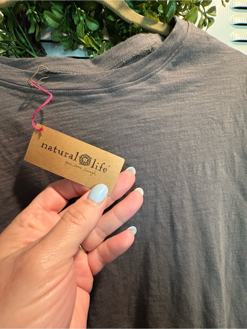 NWT Natural Life Cropped Raw Hem Long Sleeve Super Soft Tee Sz M Neutral Basic - Picture 3 of 5